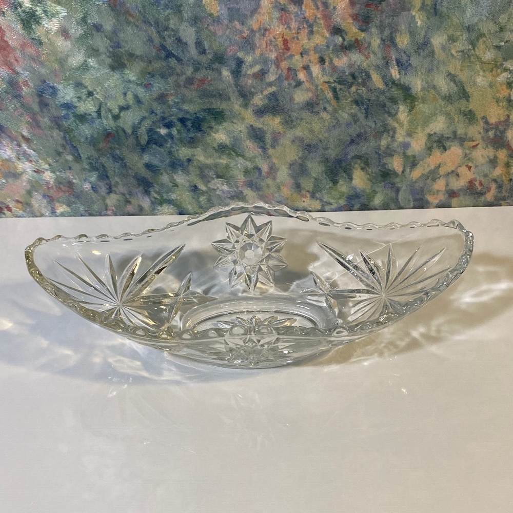 Anchor Hocking Clear Glass Serving Bowl Holiday Treat 9" Long